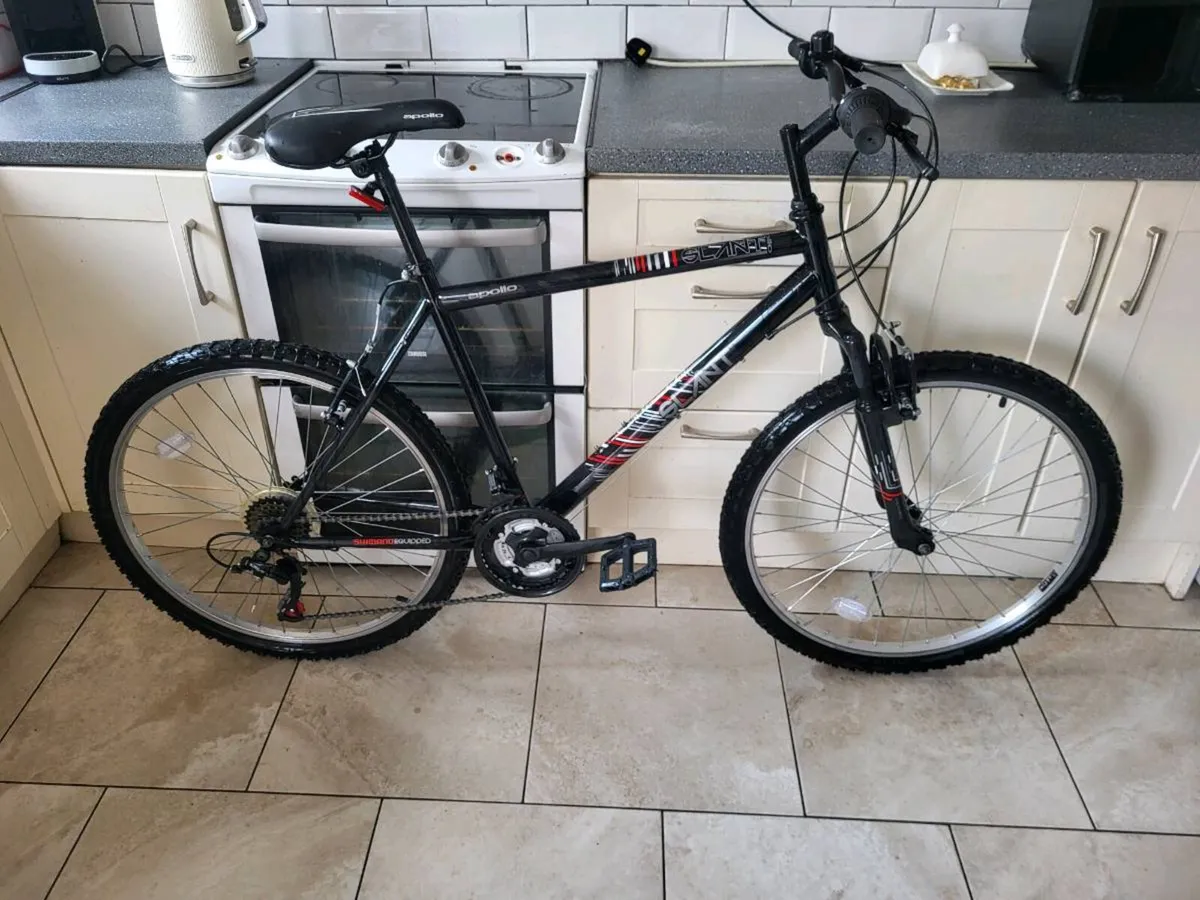 Mans Mountain bike (LIKE NEW) - Image 1