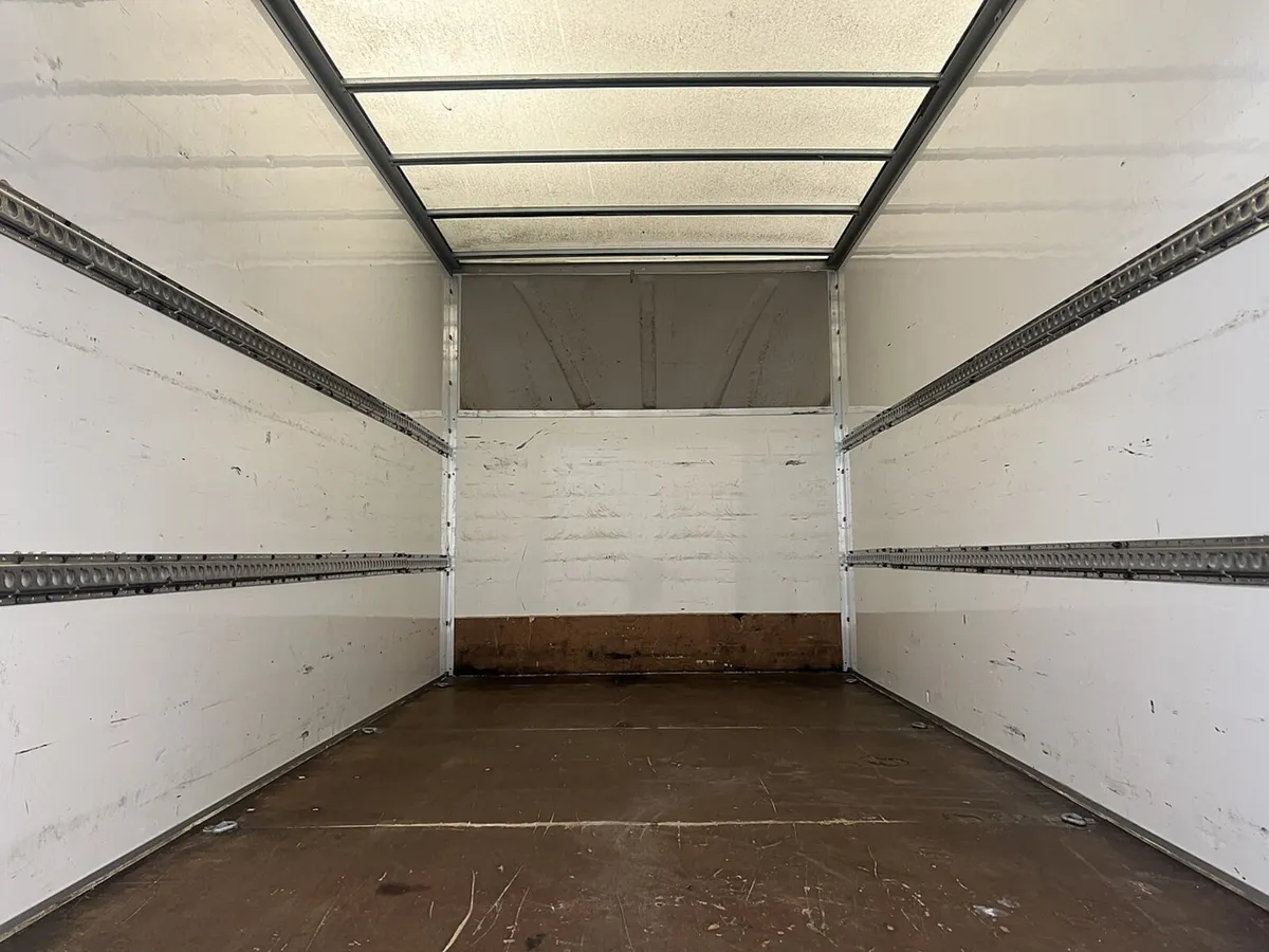 2022 Ford Transit Luton Box Van - Image 3