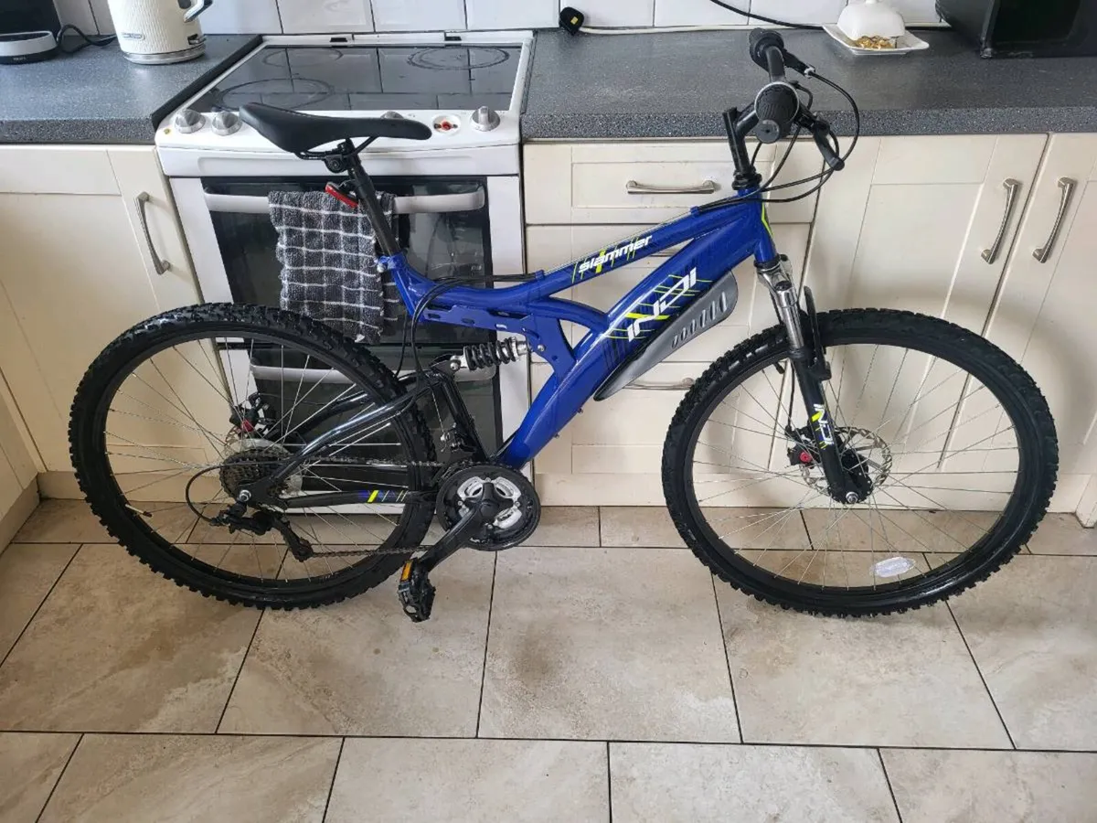 Mountain bike (LIKE NEW) - Image 1