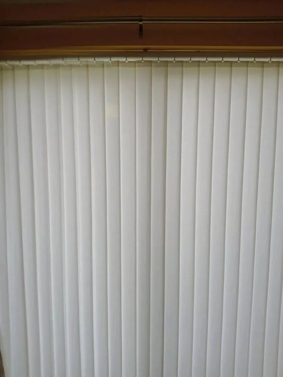 VERTICAL BLINDS - Image 2