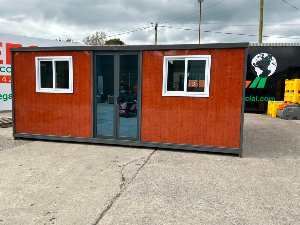 6.5mts x 6.3mts EXPANDING GARDEN CABIN......609 - Image 1