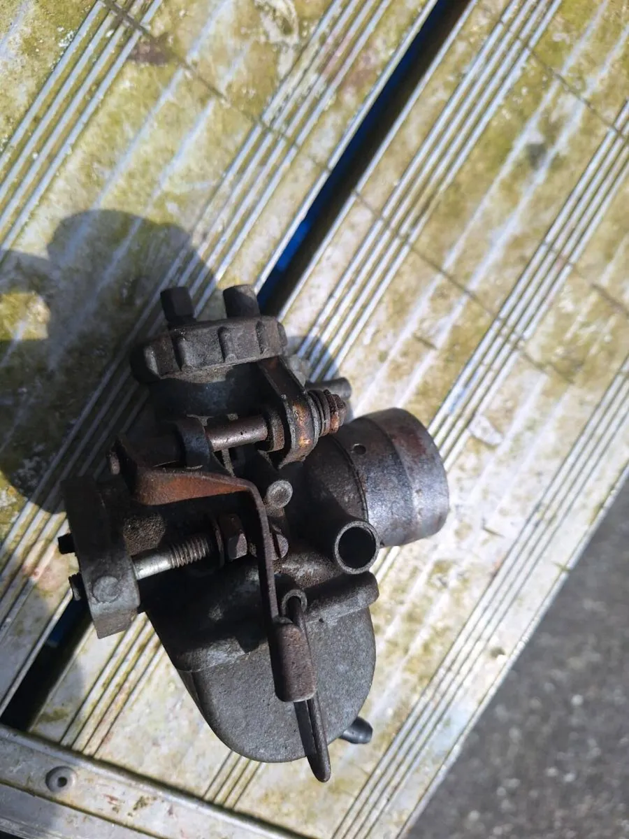 Vintage motorcycle - Image 2