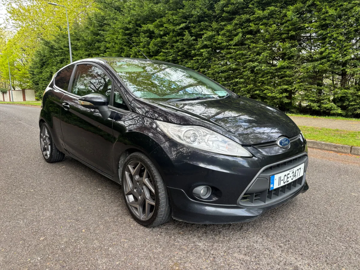 2011 Ford Fiesta van - Image 1