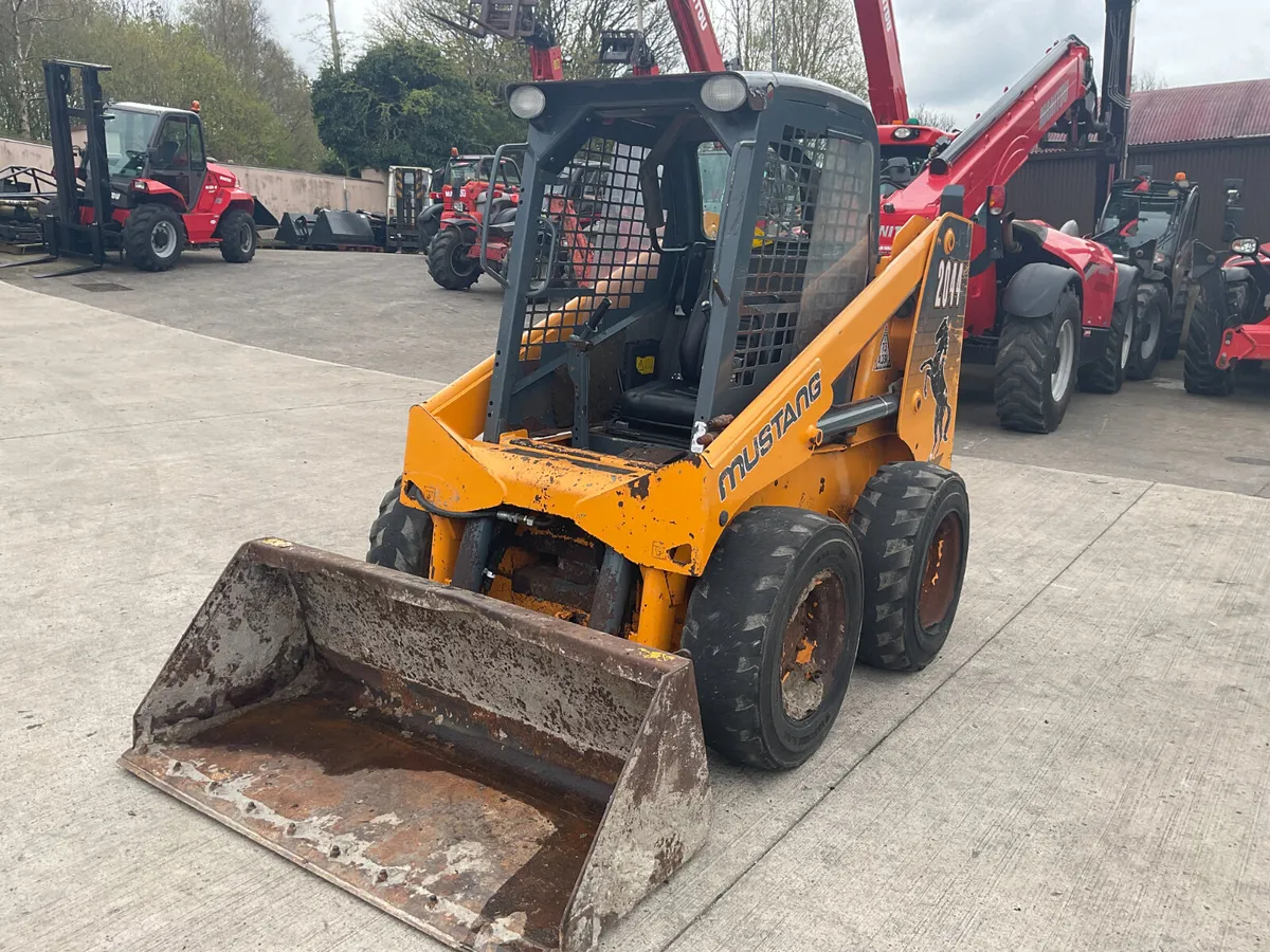 Mustang 2044 Skidsteer - Image 2