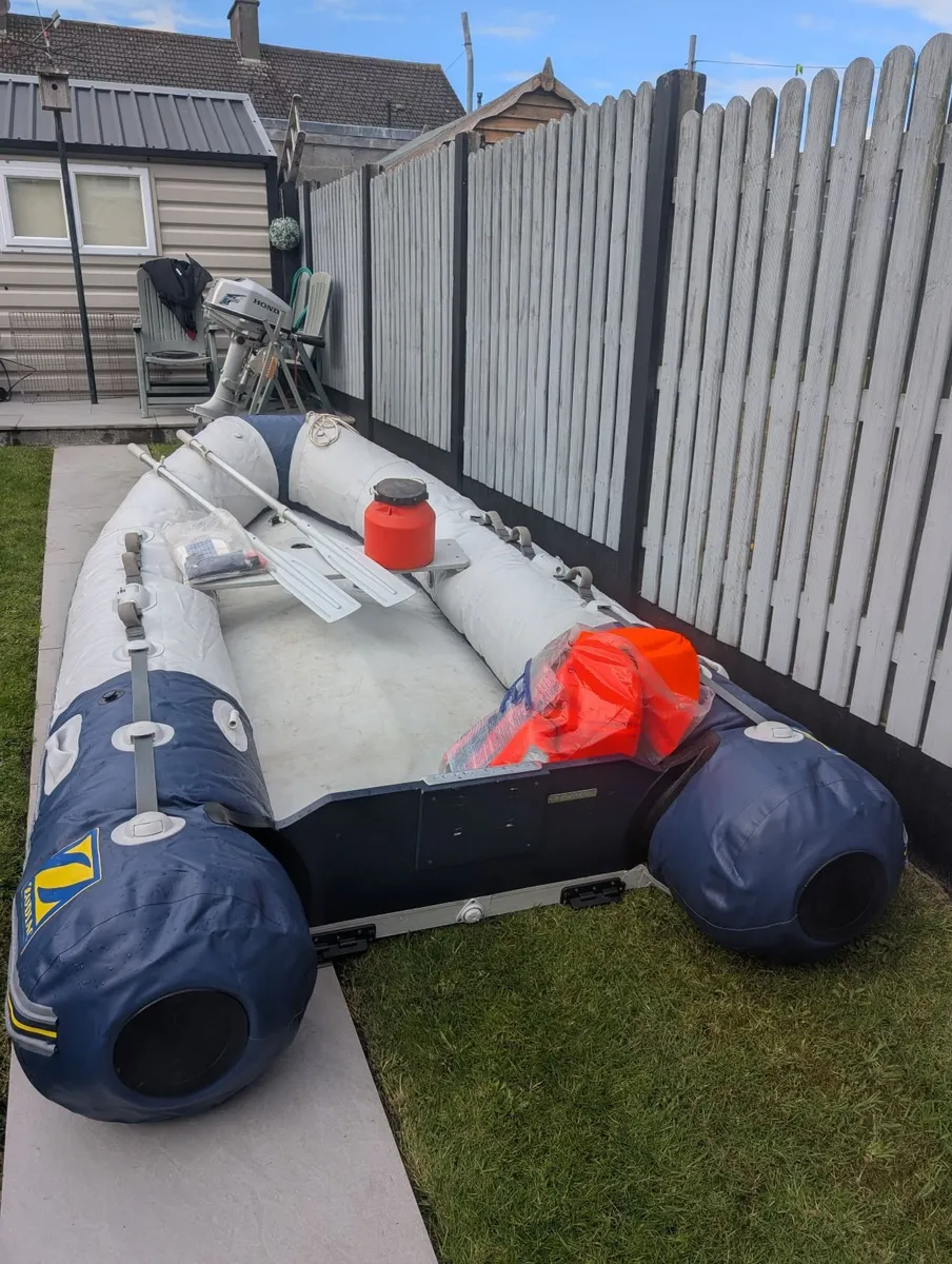 Zodiac Rib Inflatable boat + 5 horsepower Outboard - Image 2
