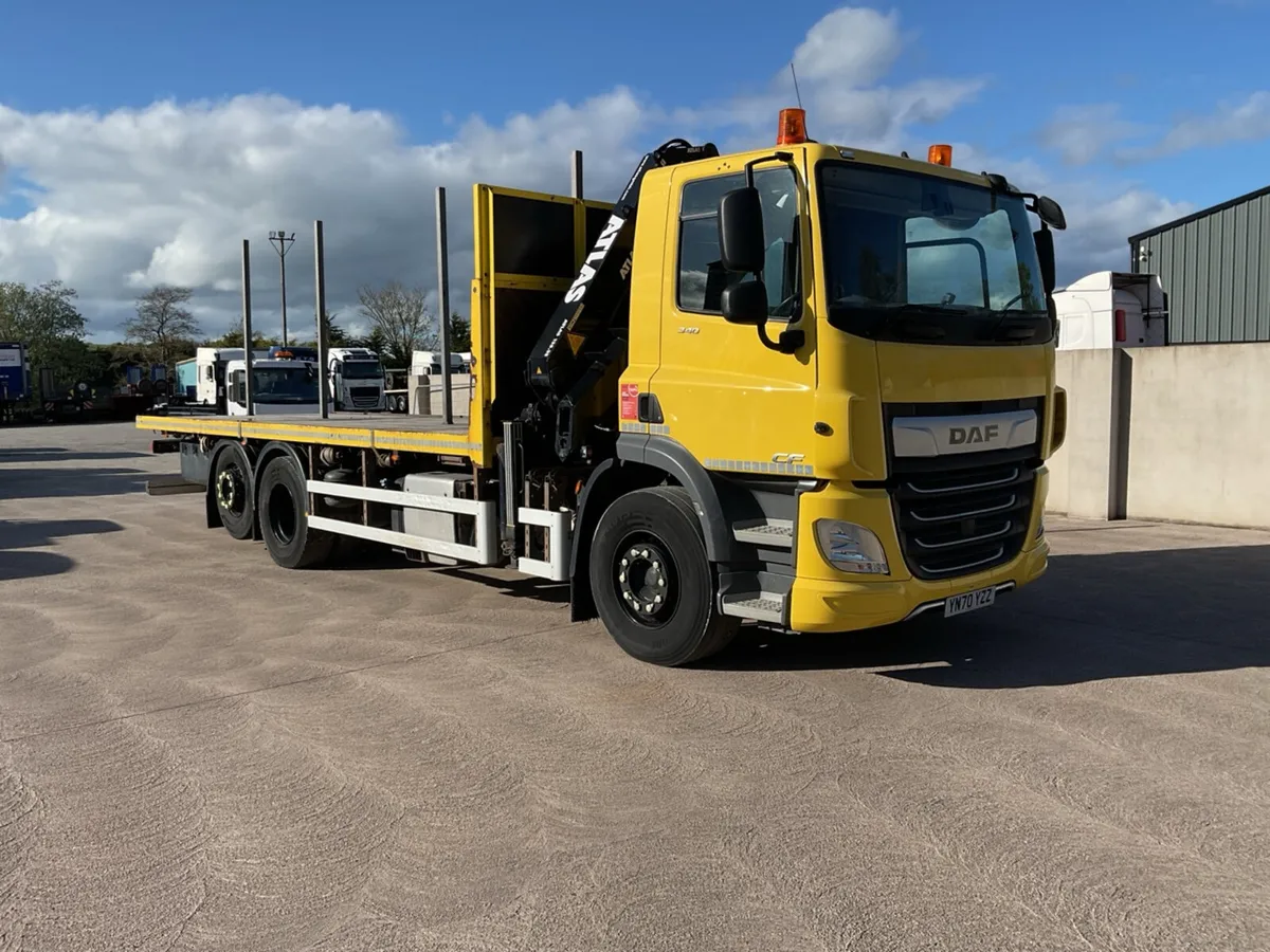 2020 DAF CF340 6X2 REARLIFT 26T FLATBED - Image 1
