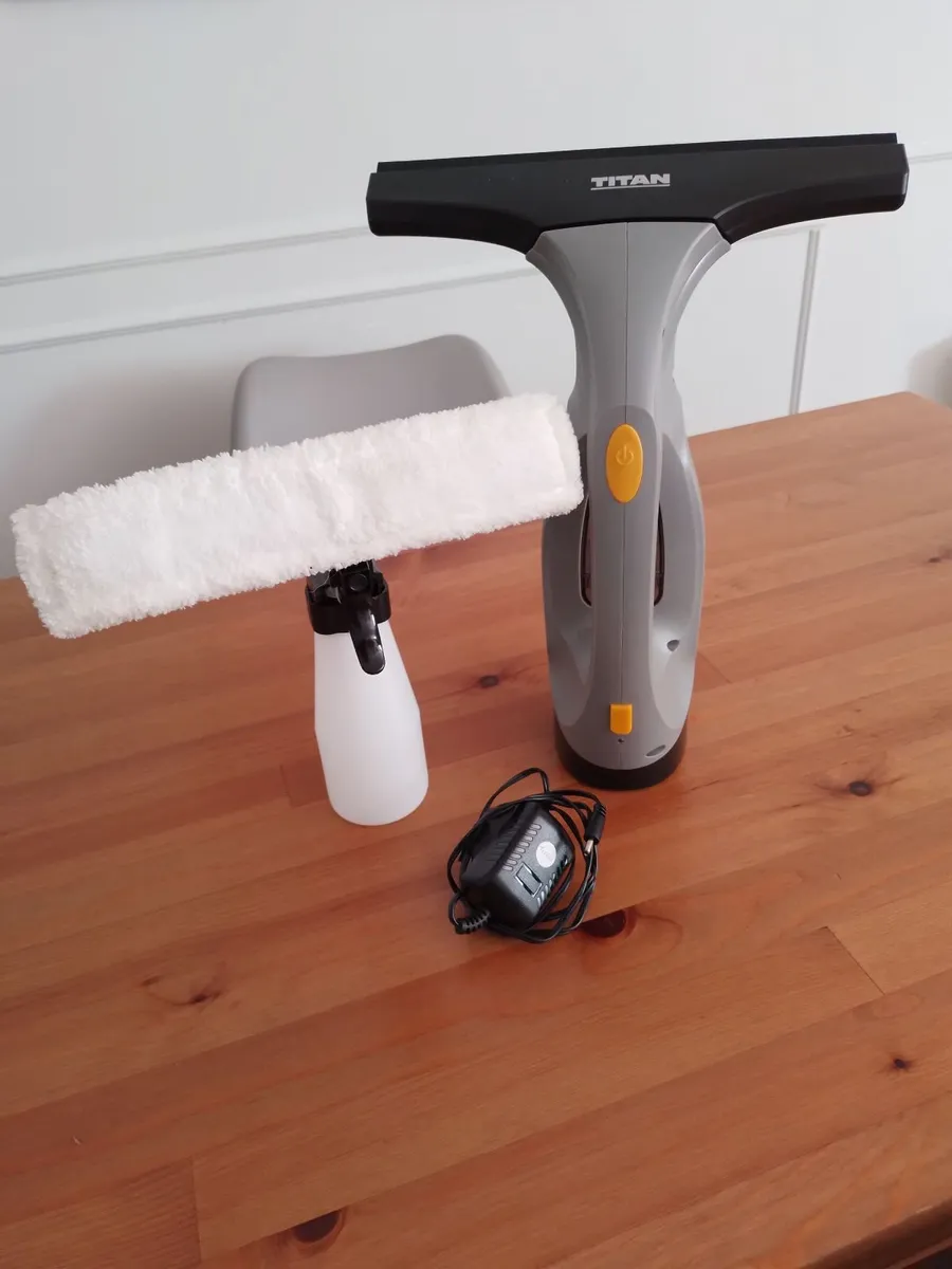 Window Cleaner - Image 1