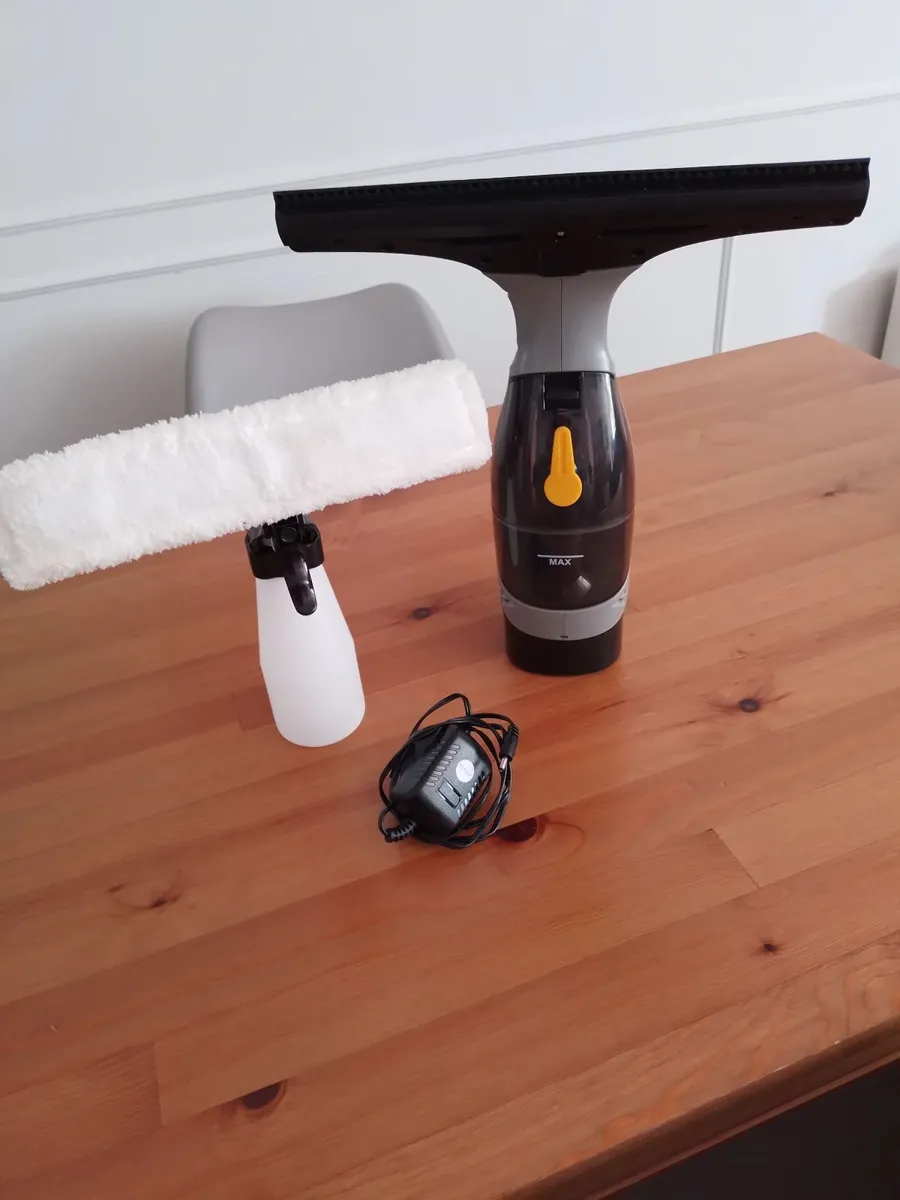 Window Cleaner - Image 2