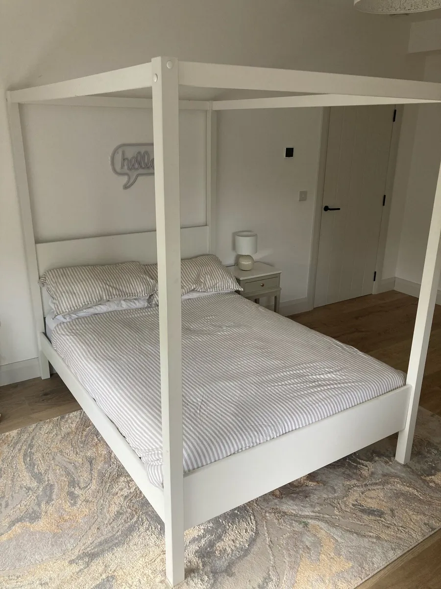 4 Poster Double Bed - Image 3