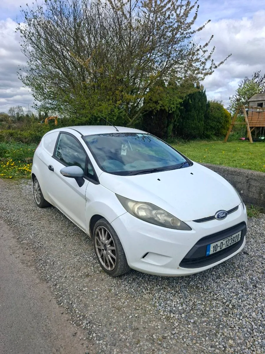 FORD FIESTA 2010 - Image 1