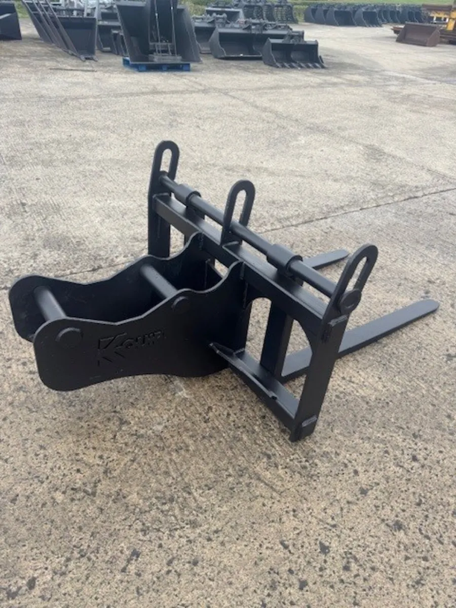 13 ton forks and frame - Image 4