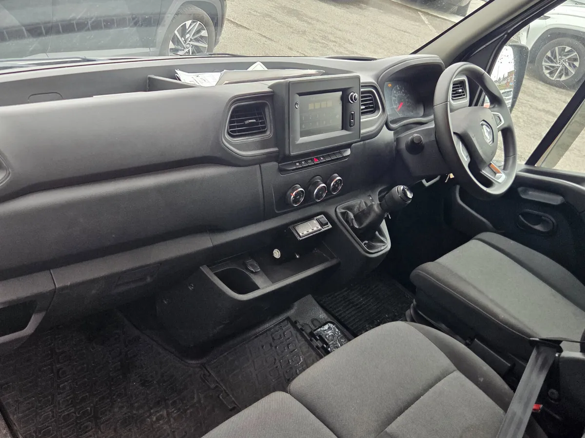 Renault Master 2022 - Image 4