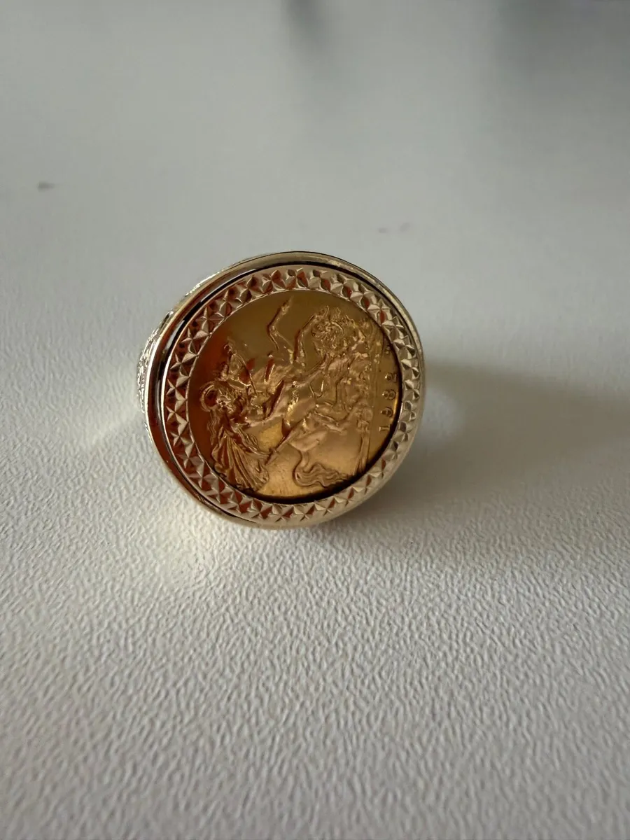 1982 Half Sovereign with St George and the dragon - Image 2