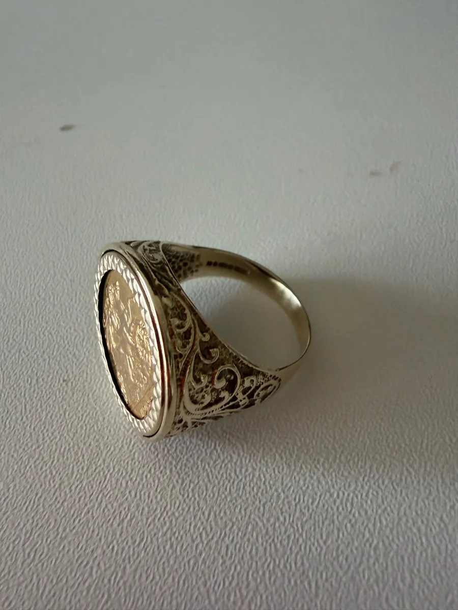 1982 Half Sovereign with St George and the dragon - Image 4