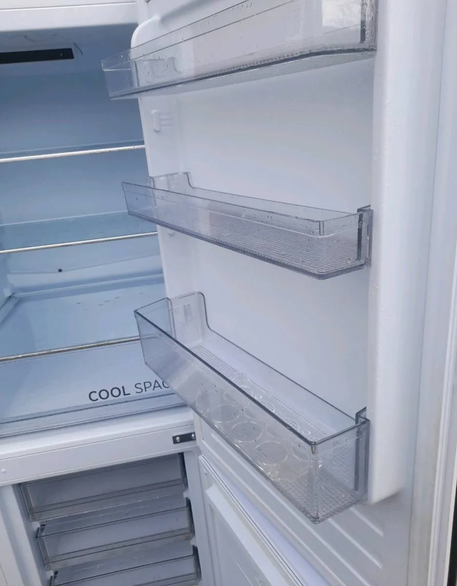 Hoover fridge freezer for sale - Image 4