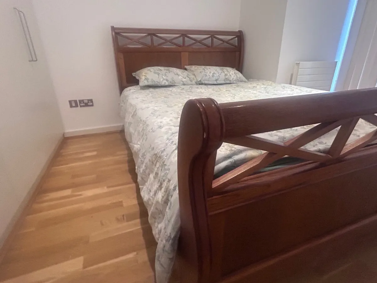 King size wooden bed - Image 4