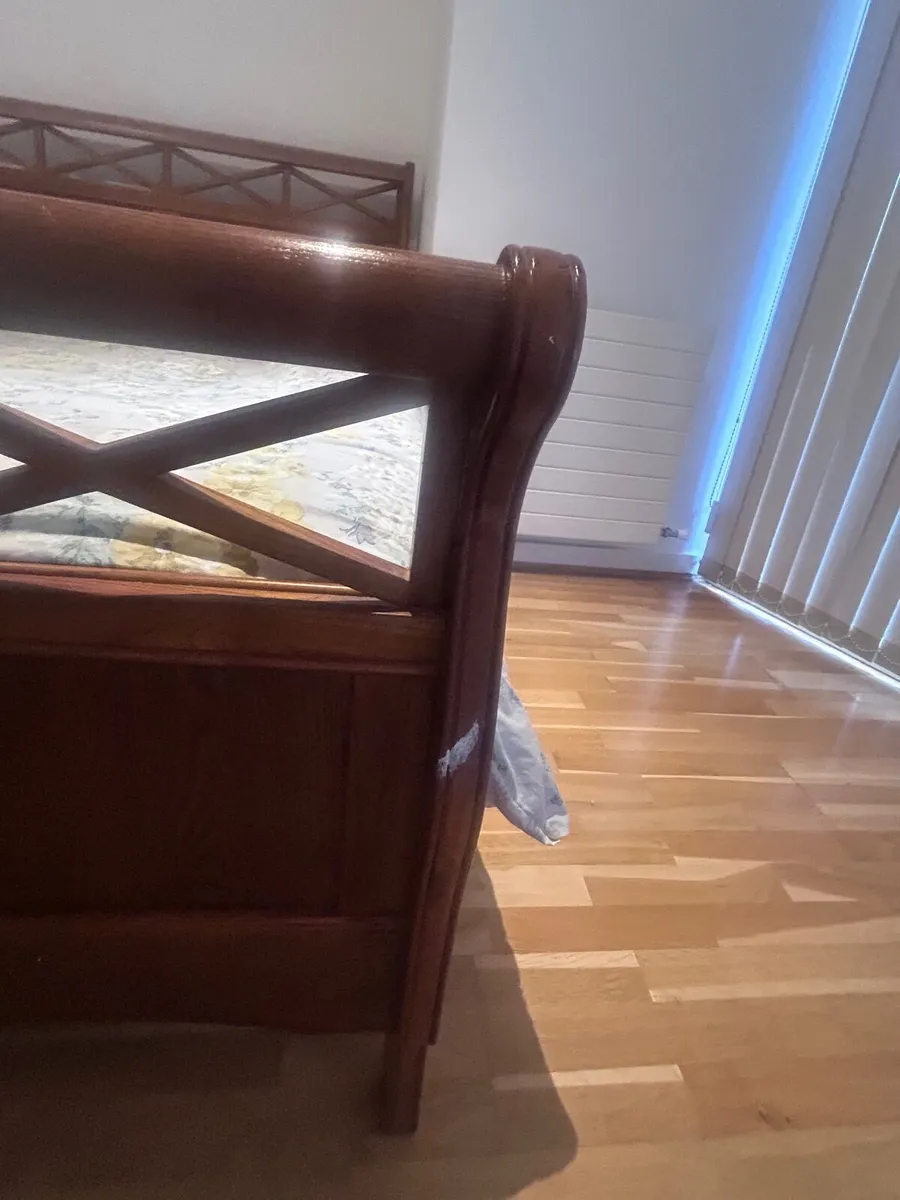 King size wooden bed - Image 3