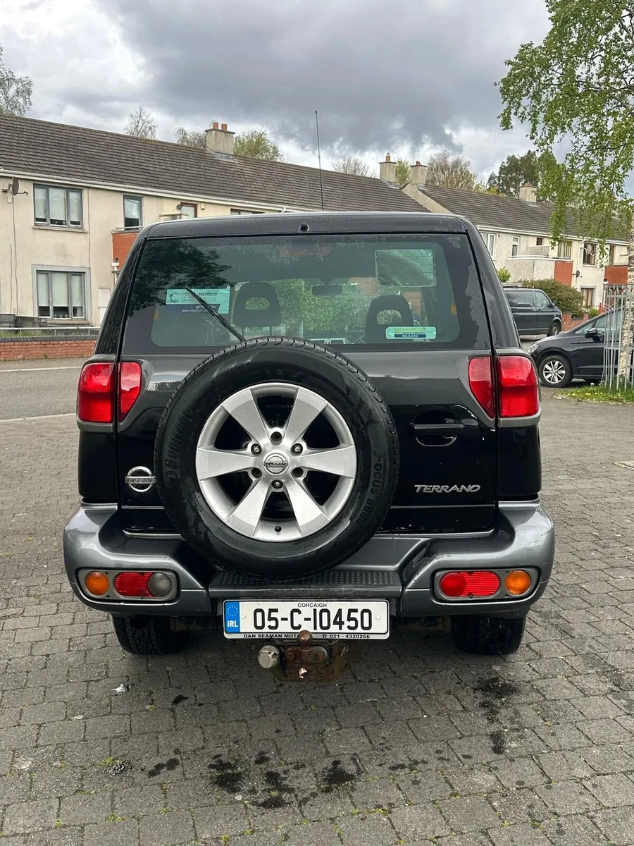 2005 Nissan terano - Image 2