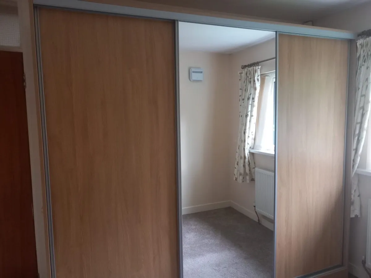 2.5m Oak Sliderobe