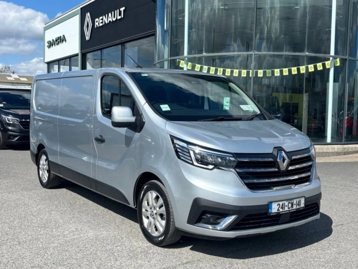 Renault Trafic 150bhp Sport with extras - Image 1