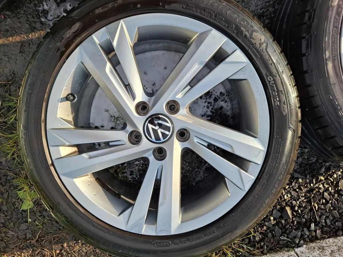 17" Genuine Vw Valencia Alloys with tyres - Image 2