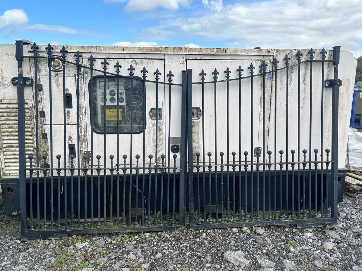 Gates - Image 2