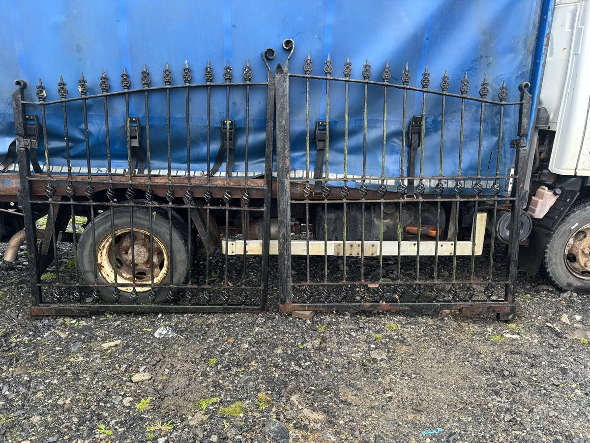 Gates - Image 4