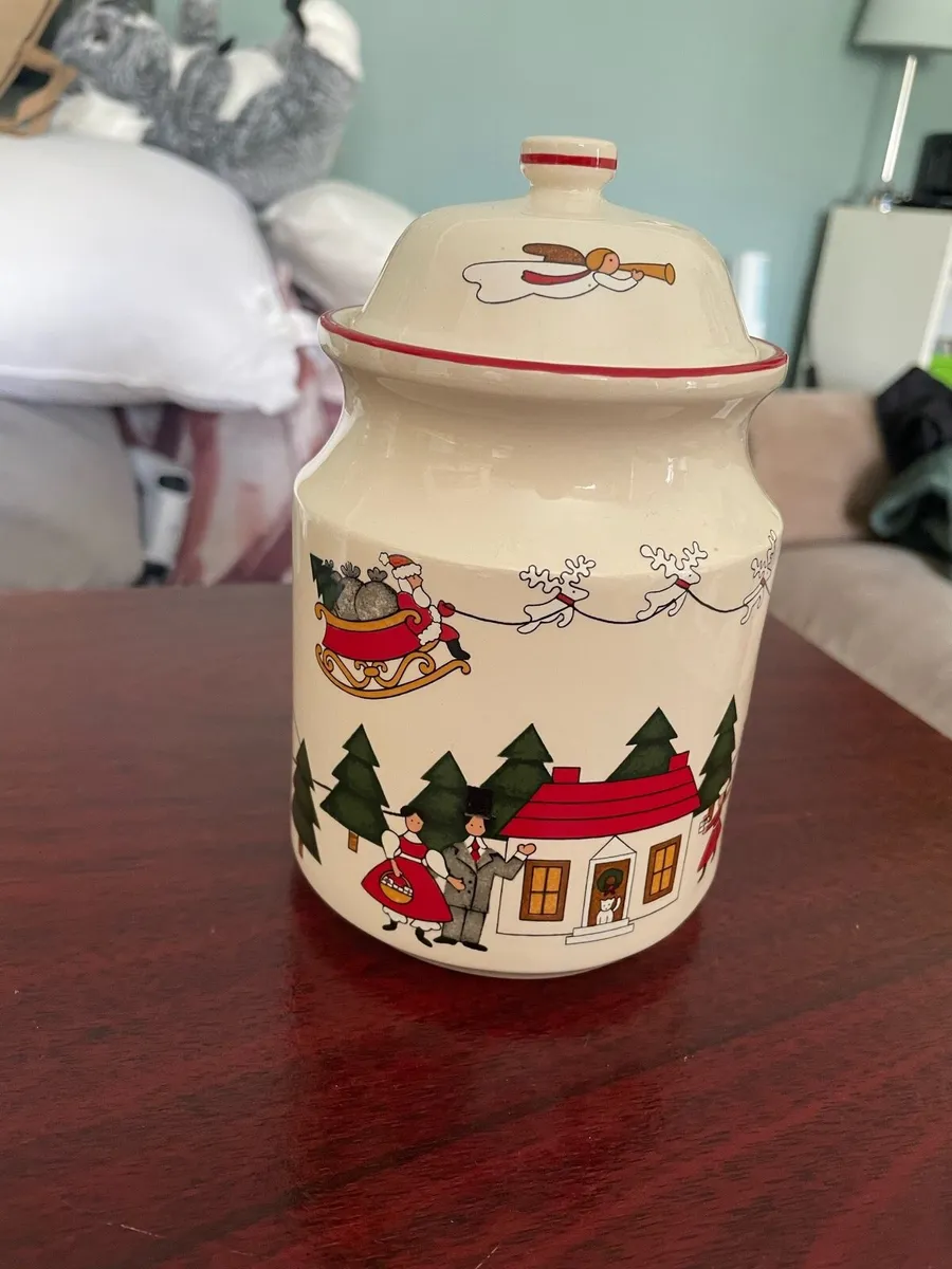 Vintage Mason’s Ironstone jar with lid - Image 1