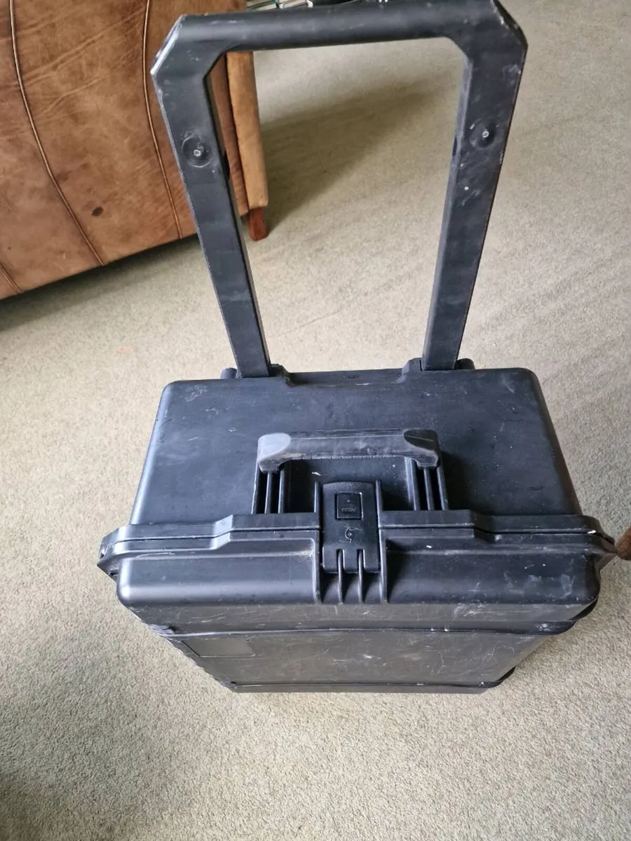 TACKLE BOX  PELE STYLE  1720? - Image 2