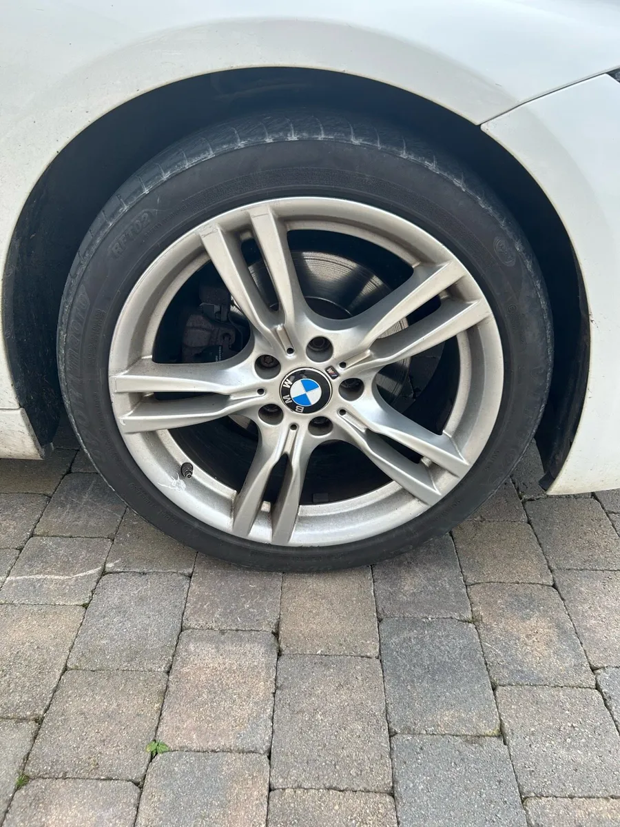 BMW 330e 162 - Image 4