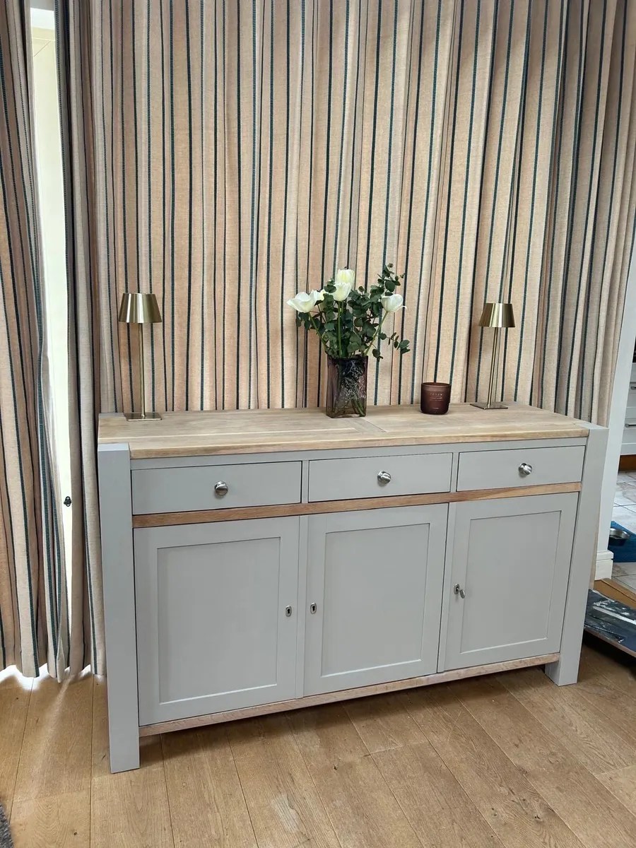 Solid oak sideboad - Image 2