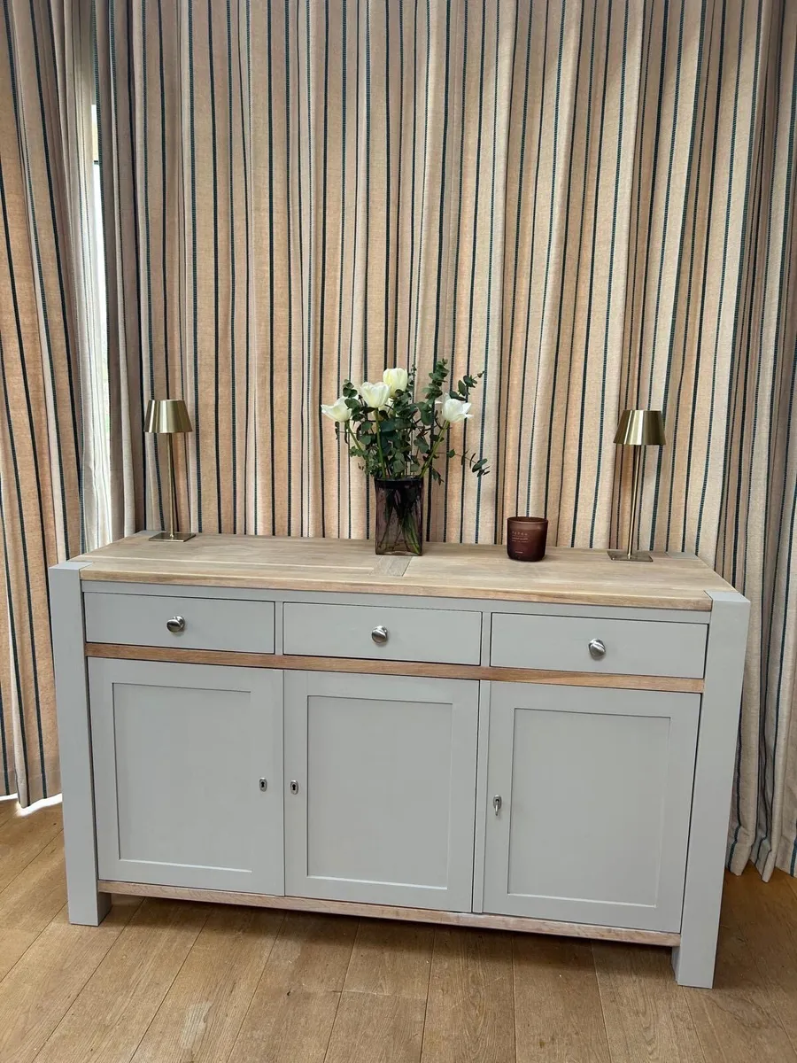 Solid oak sideboad - Image 3