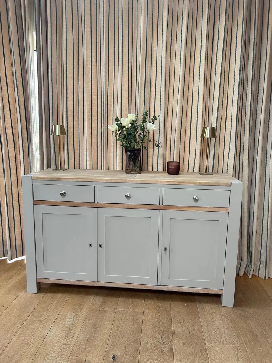 Solid oak sideboad - Image 4