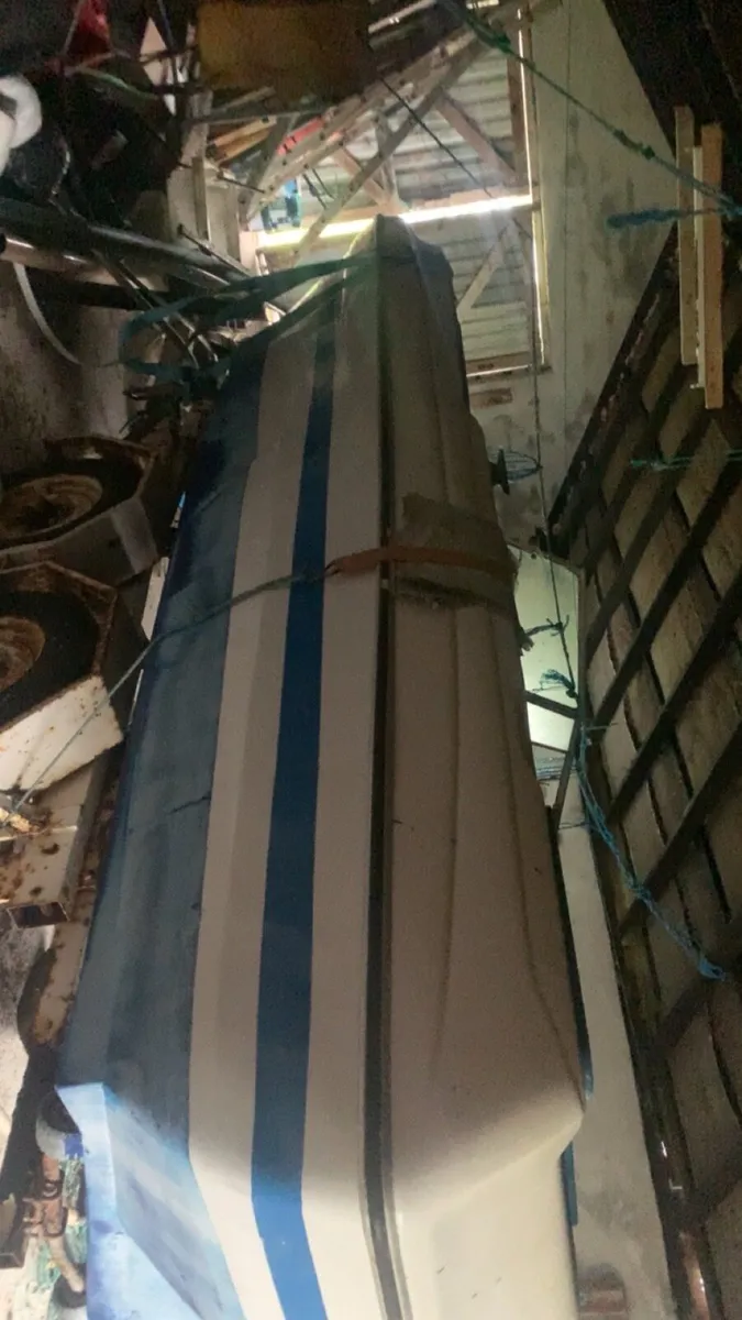 Galastron speed boat - Image 4