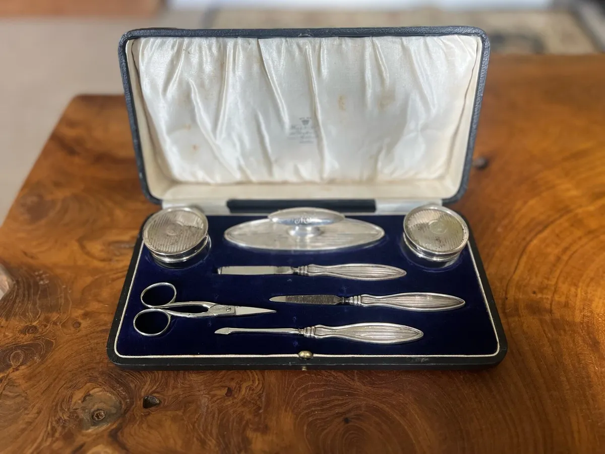 Antique Silver Weir & Sons Dublin Manicure Set - Image 2