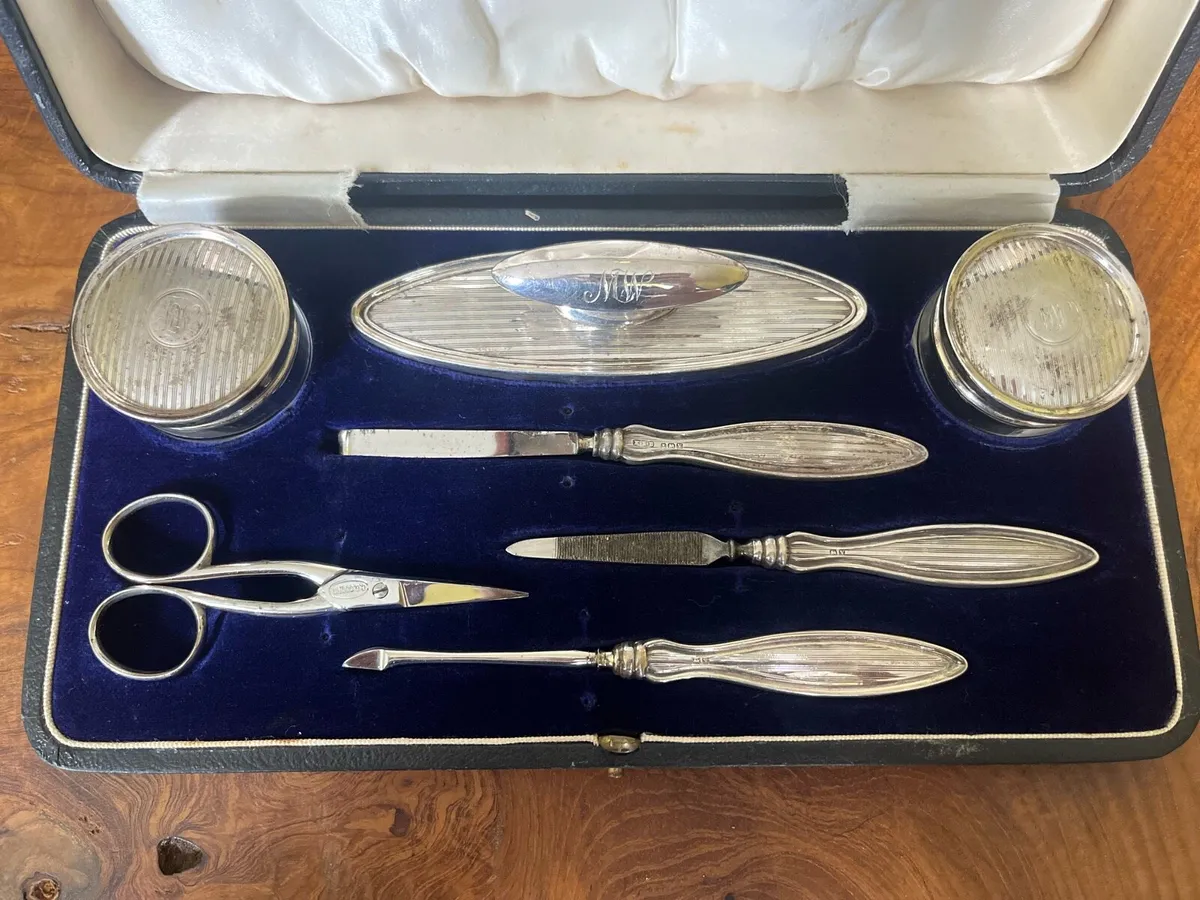 Antique Silver Weir & Sons Dublin Manicure Set - Image 4
