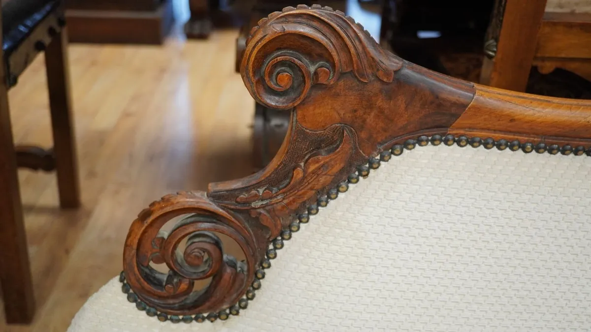 Antique Carved Chaise Longue - Image 4