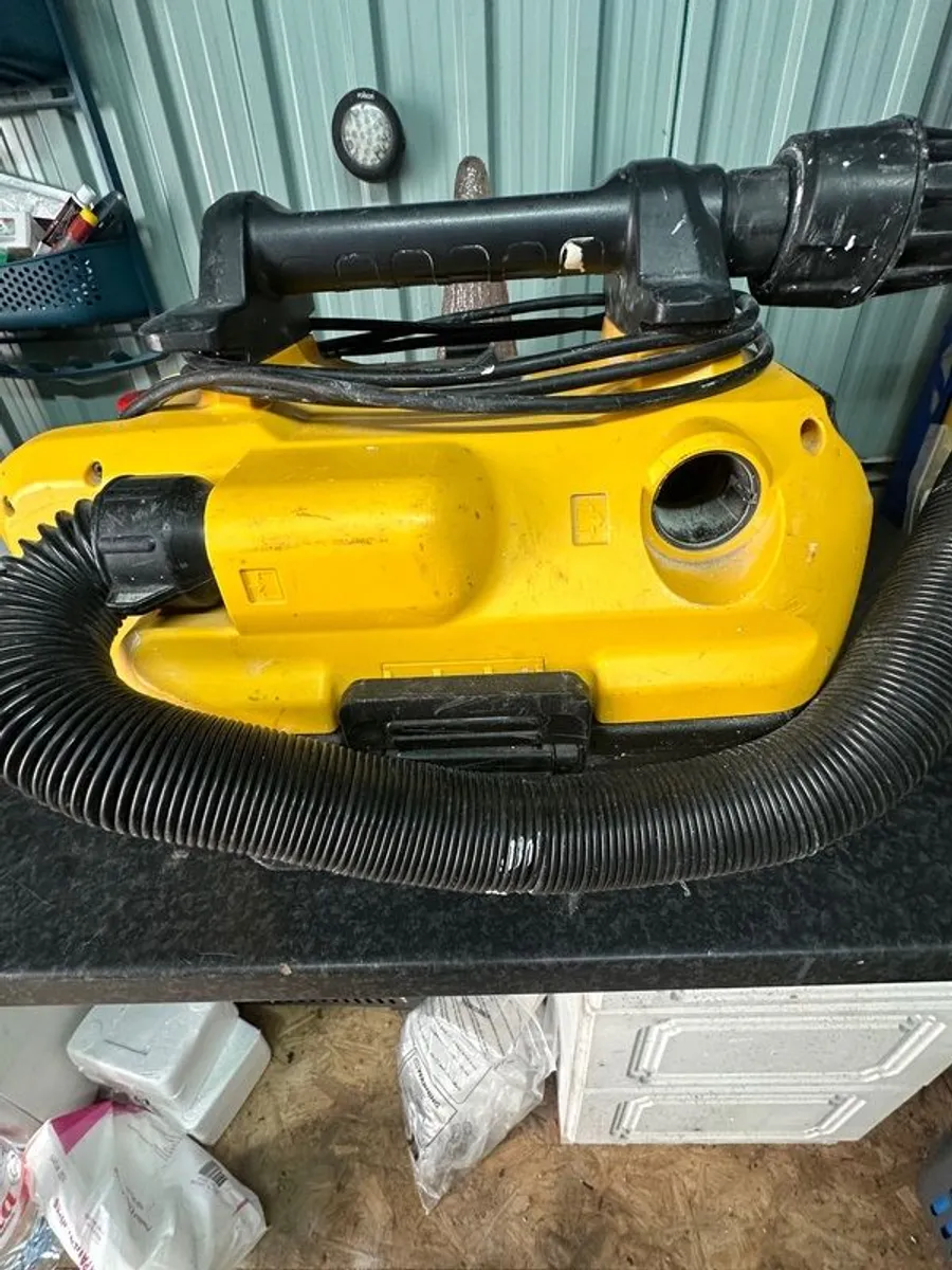 Dewalt Cordless Vacuum - Image 1