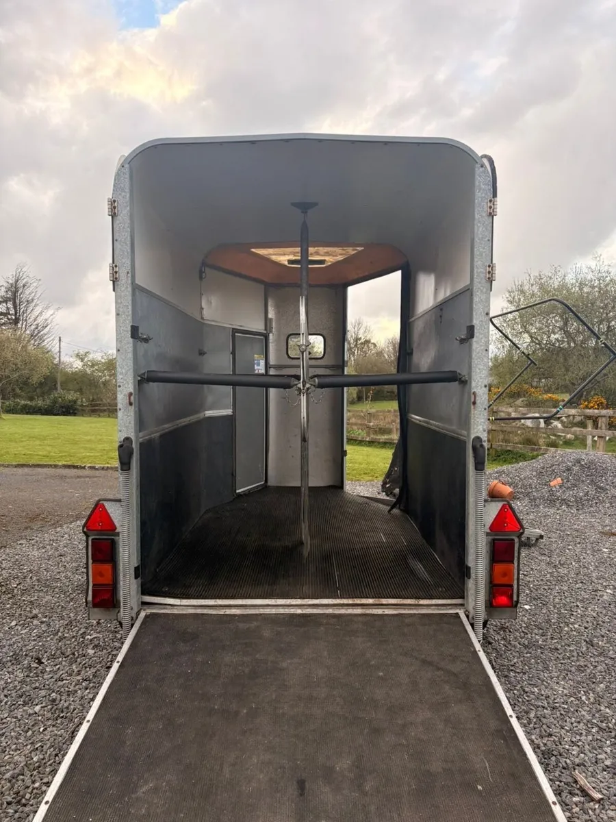 Horse Box - Image 4