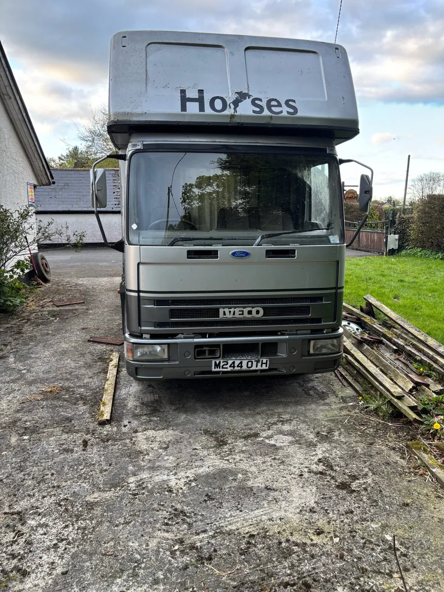 Horse Lorry - Image 3