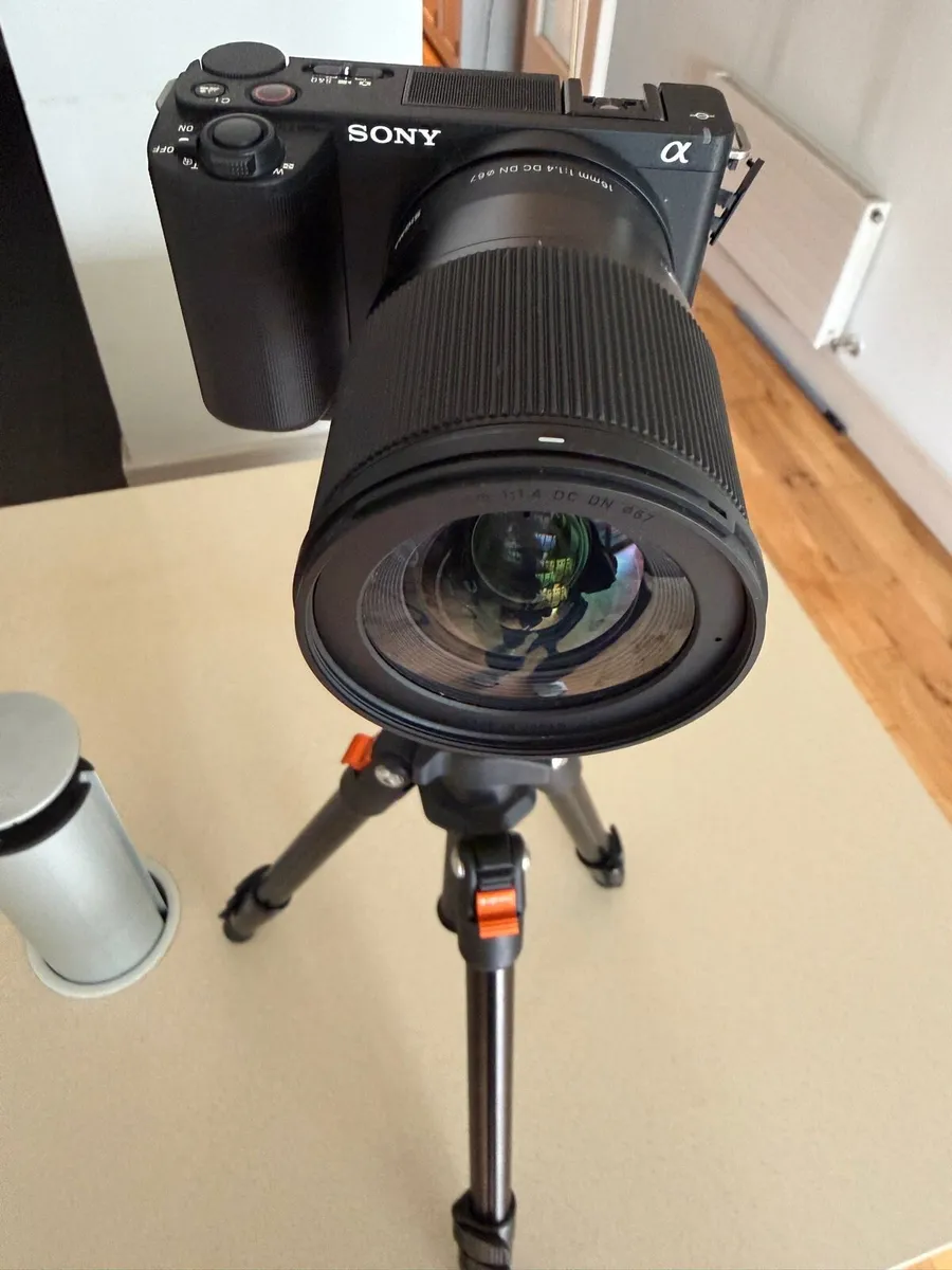 Sony ZV-E10 II + Sigma 16mm f/1.4 - Image 4