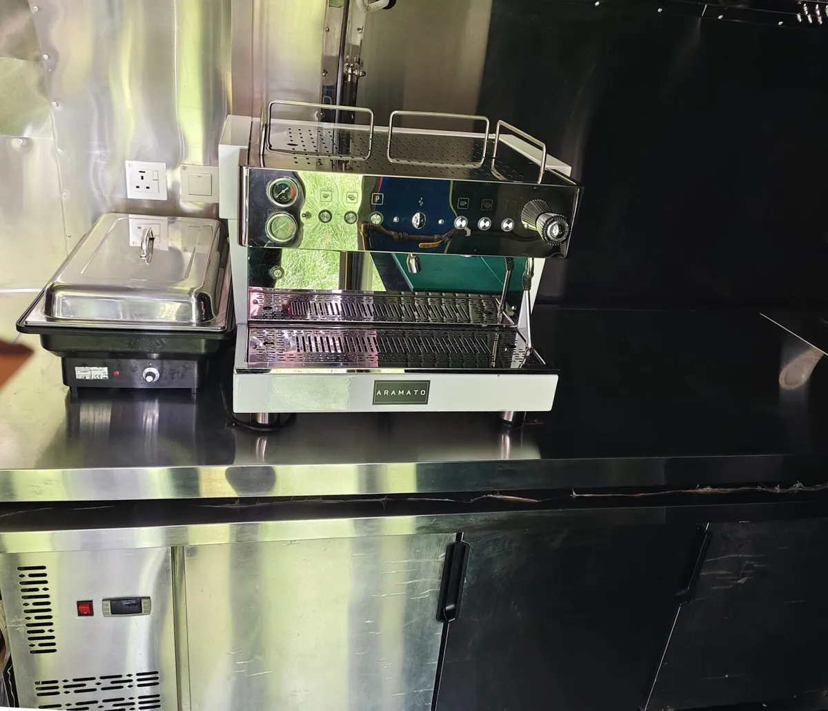 Catering Airstream 5.5 meters - Image 4