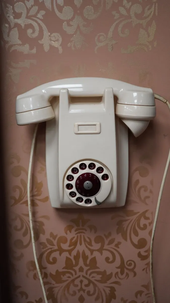 Pair of Vintage Irish P&T / Ericsson Wall Telephon - Image 2