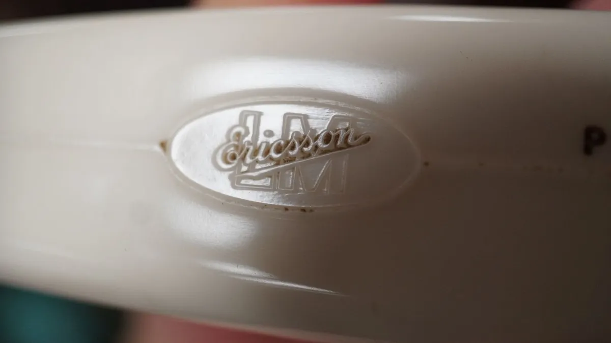 Pair of Vintage Irish P&T / Ericsson Wall Telephon - Image 4