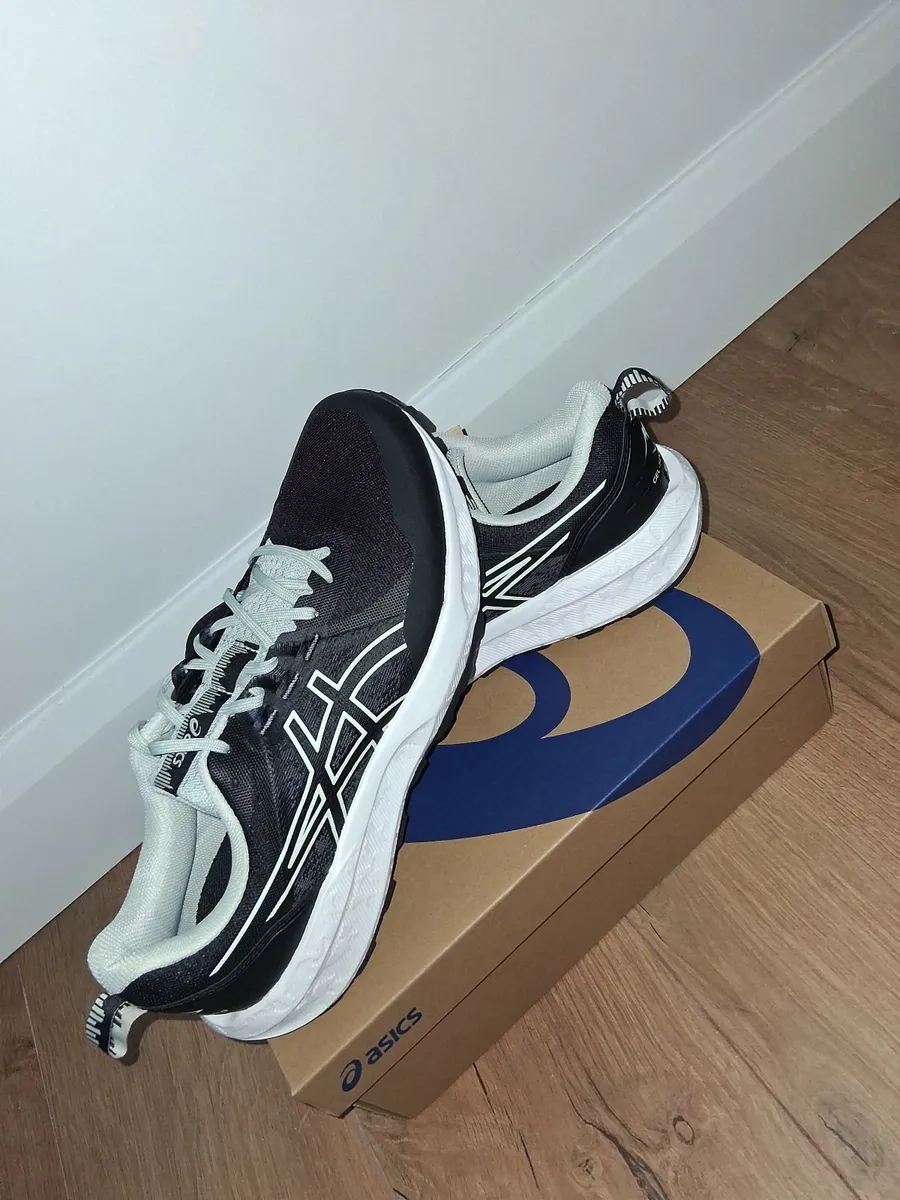 Mens Asics Trainers - Image 2