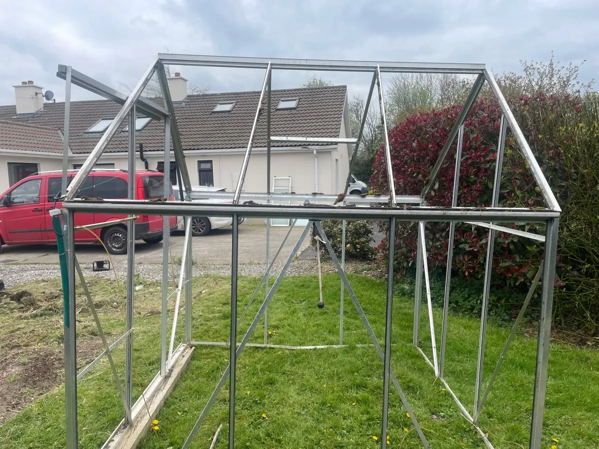 Green house - Image 3