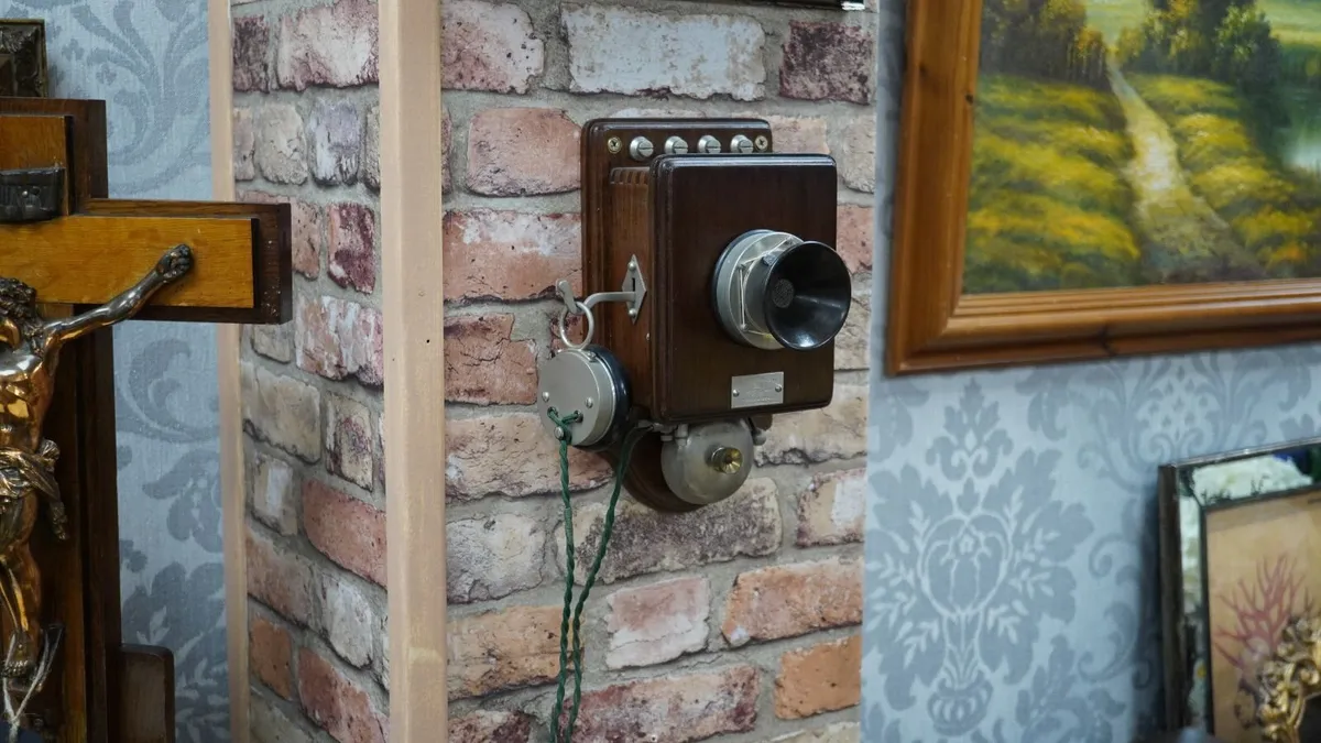 Antique Hunningscone Wall Telephone - Image 1