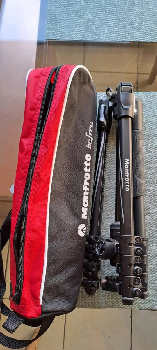 Photography tripod - Image 1