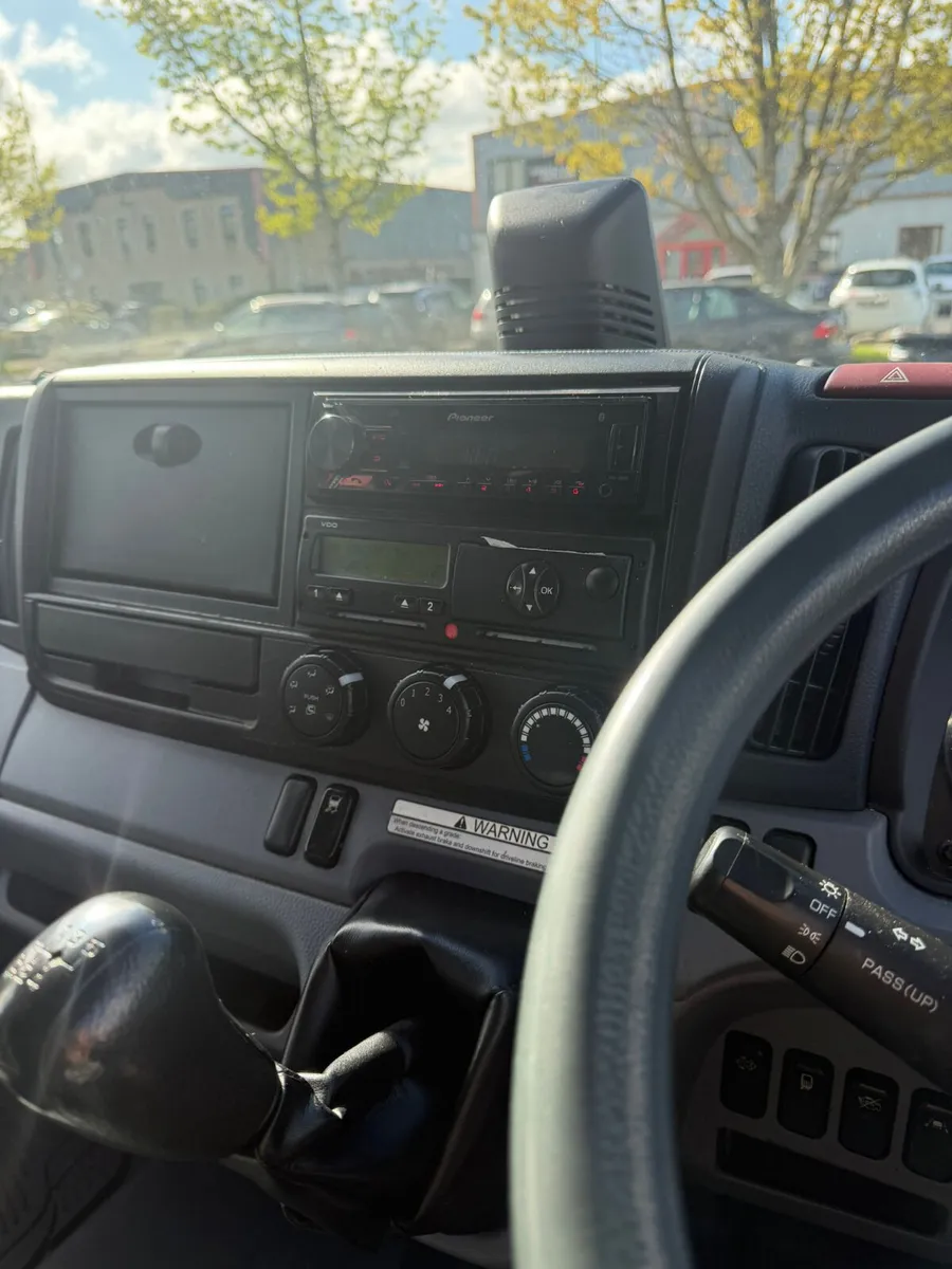 Fuso Canter 2017 - Image 3