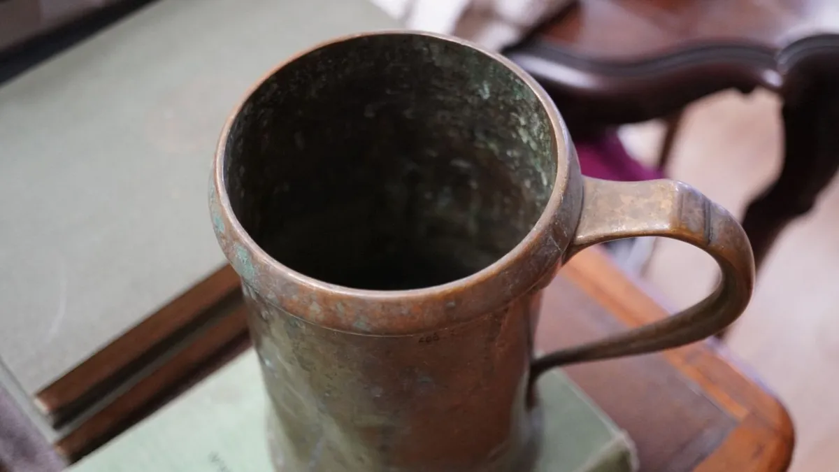 Victorian Brass / Bell Metal Quart Measure Tankard - Image 2